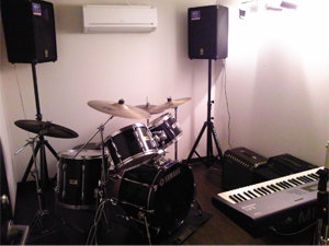 1F Live Room